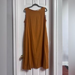 Uniqlo Midi Shift Dress in mustard - size medium (removable belt included)